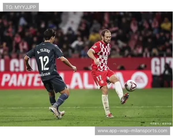 比利亚雷亚尔革新战术：边路侵略性训练成为球队新常态